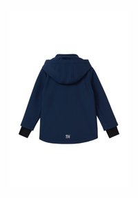 Marineblaue Softshelljacke mit Kapuze, langen Ärmeln und schwarzen strukturierten Bündchen. Mit einem Logo am unteren Rücken. Glattes Material.