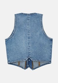 Jeansväst i ljusblått, ärmlös design med V-formad nederkant och två tryckknappar på baksidan. Sliten textur och slät yta.