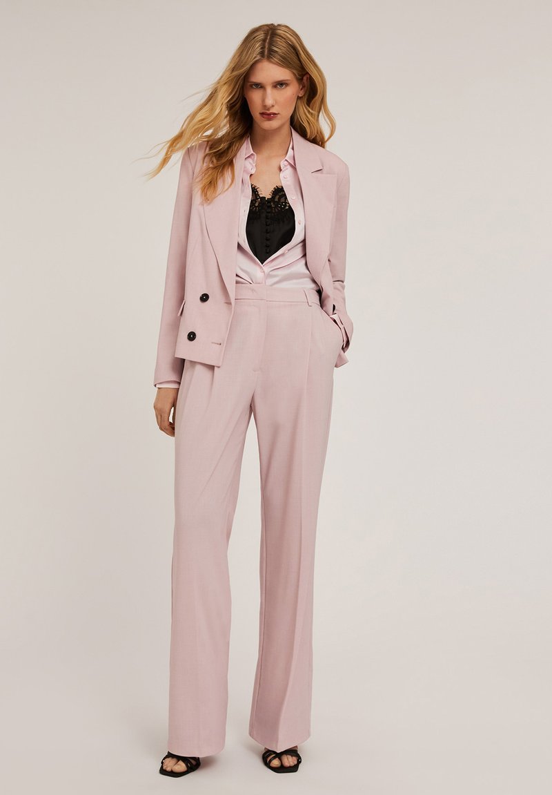 Motivi PALAZZO CON PIEGHE Trousers rosa/light pink Zalando