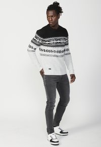 Koroshi - Sweter