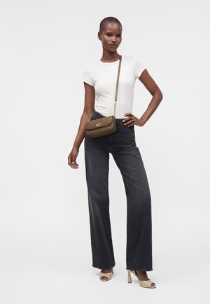 MICHAEL Michael Kors, NOLITA SM FLAP CHAIN XBODY - Τσάντα χιαστί - khaki