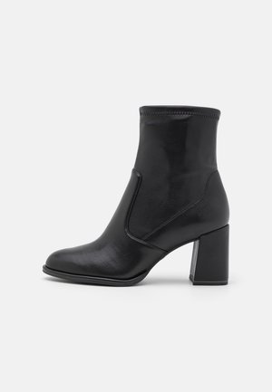Tamaris, Bottines - black