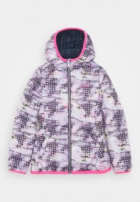 Pletená bunda s kapucí, zdobená fialkovým květinovým a houndstooth vzorem, s růžovým lemem, předním zipem a bočními kapsami.