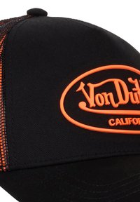 Casquette de baseball noire avec un logo en relief orange portant la mention "Von Dutch California" à l'avant, avec des détails de couture contrastés.