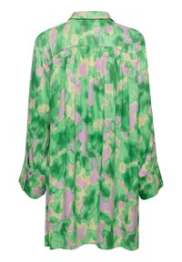 Grünes und lavendelfarbenes Camouflage-Muster Hemd mit langen Ärmeln, geknöpften Manschetten und gefaltetem Rücken. Hergestellt aus glattem, leichtem Stoff.