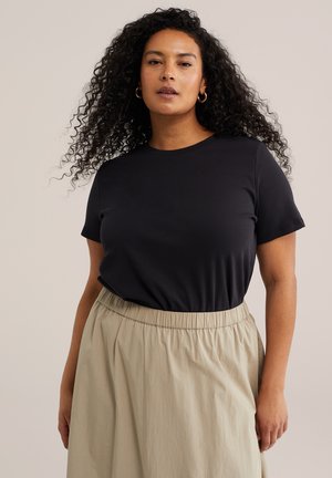 WE Fashion CURVE - Basic póló - black