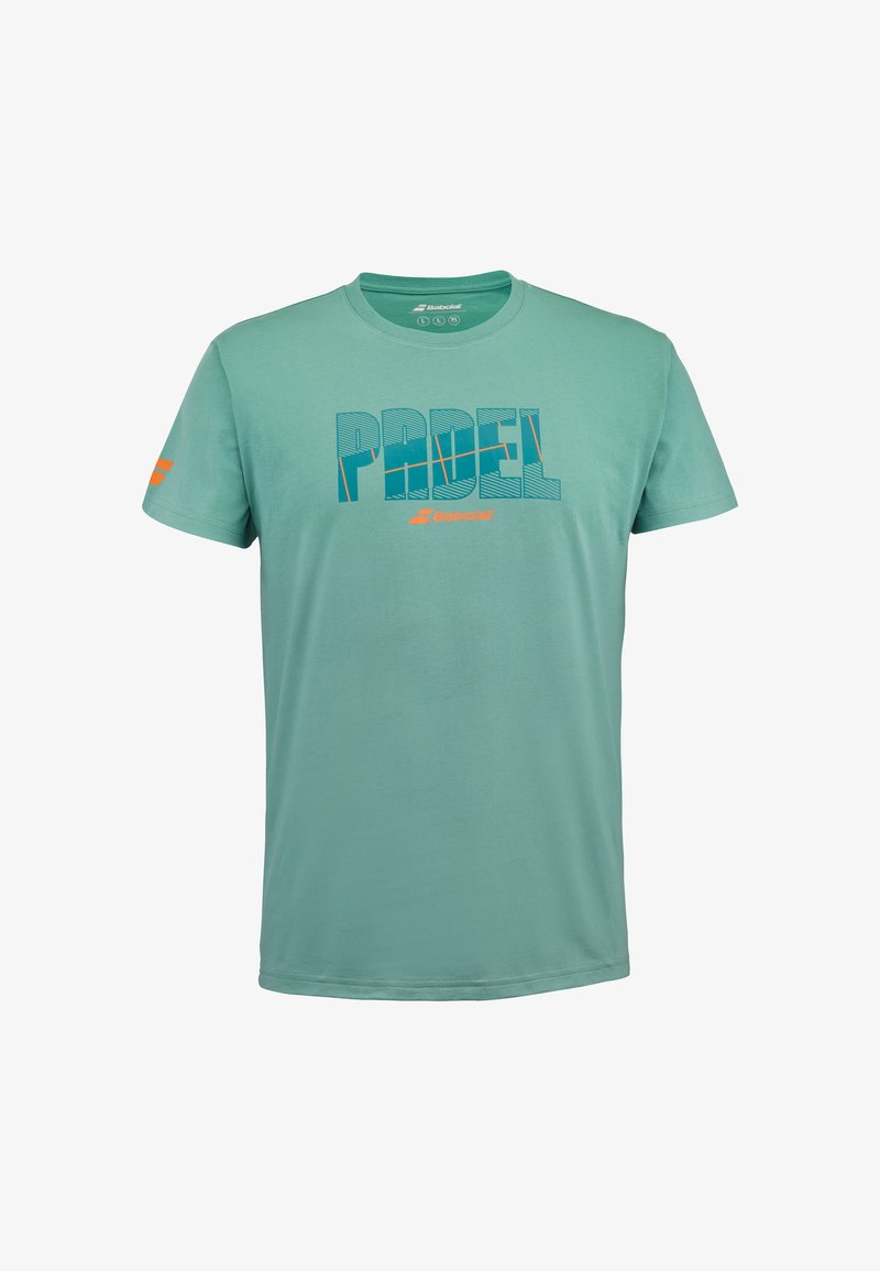 Lys grøn kortærmet T-shirt lavet af bomuld med "PADEL" grafik i blå og orange på forsiden; glat tekstur, crew neck design.