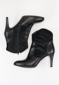 Jonak Bottines à talons hauts - black