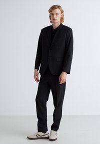 Jack & Jones PREMIUM JPRBUSHWICK HARRY REGULAR - Odijelo - black