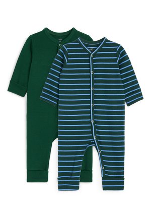 Deux grenouillères bébé à manches longues, une unie vert foncé et une vert foncé avec des rayures horizontales bleu clair et des pressions à l'avant.