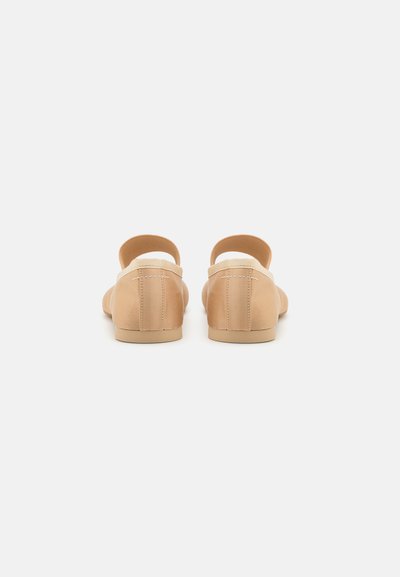 MM6 Maison Margiela BALLET SHOE - Bailarinas con hebilla - cuban sand