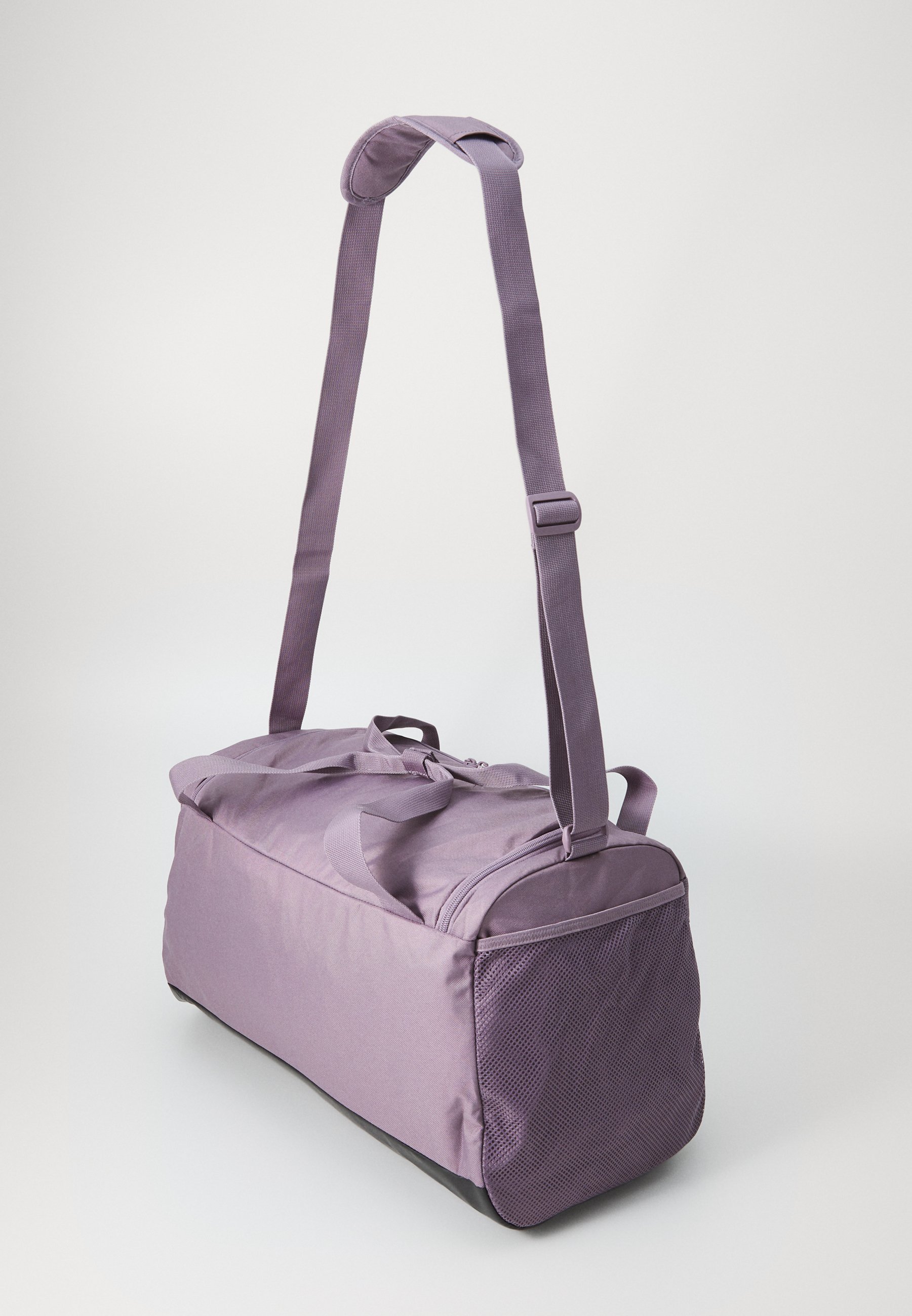 Puma CHALLENGER SMALL SPORTS BAG UNISEX - Sports bag - plum jam