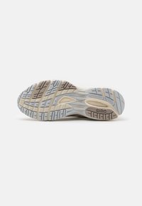 Reebok Classic PREMIER TRINITY  - Sportcipő - bon/ash/moonst