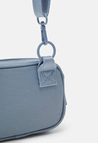 Jordan JAW ALPHA CAMERA BAG - Torba preko tijela - blue grey