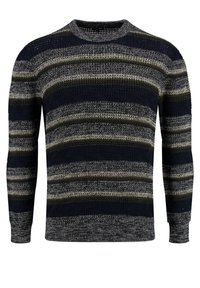 Sweter dzianinowy z poziomymi paskami w kolorze granatowym, zielonym i jasnoszarym, z okrągłym dekoltem oraz ściągaczami przy mankietach i u dołu. Tekstura jest nieco luźna.