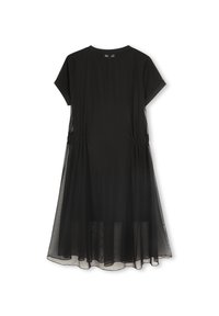 Robe noire à manches courtes, en tissu léger. Elle présente une taille froncée et une jupe en voile superposée pour plus de texture.