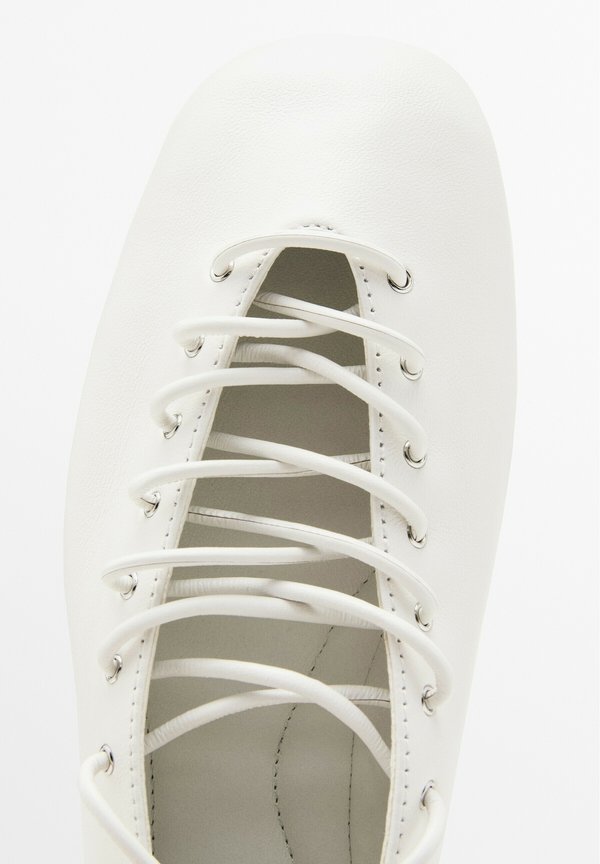 FLATS - Ankle cuff ballet pumps3