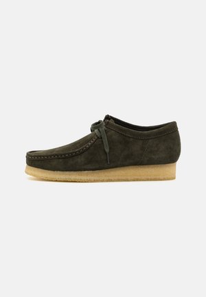 WALLABEE - Casual lace-ups - forest green