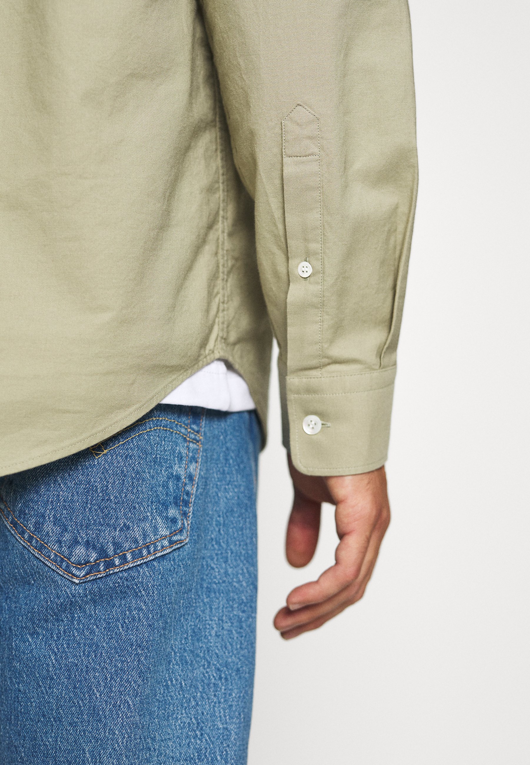 ARKET SHIRT Skjorte khaki green dusty lightkhaki ARKET SHIRT Skjorte khaki green dusty lightkhaki