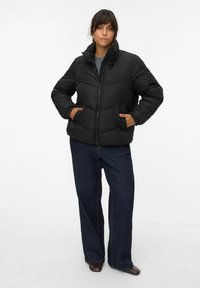 Vero Moda Curve VMCLIGARIO - Veste d'hiver - black