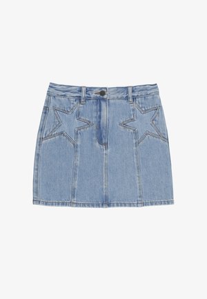 Minigonna in denim azzurro chiaro con bottoni frontali, cerniera, passanti per cintura e tasche cucite a forma di stella su entrambi i lati.