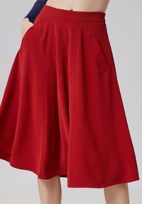 Smart and Joy LISSE - Jupe trapèze - rouge