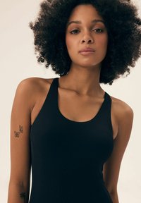 Henderson BONN czarny