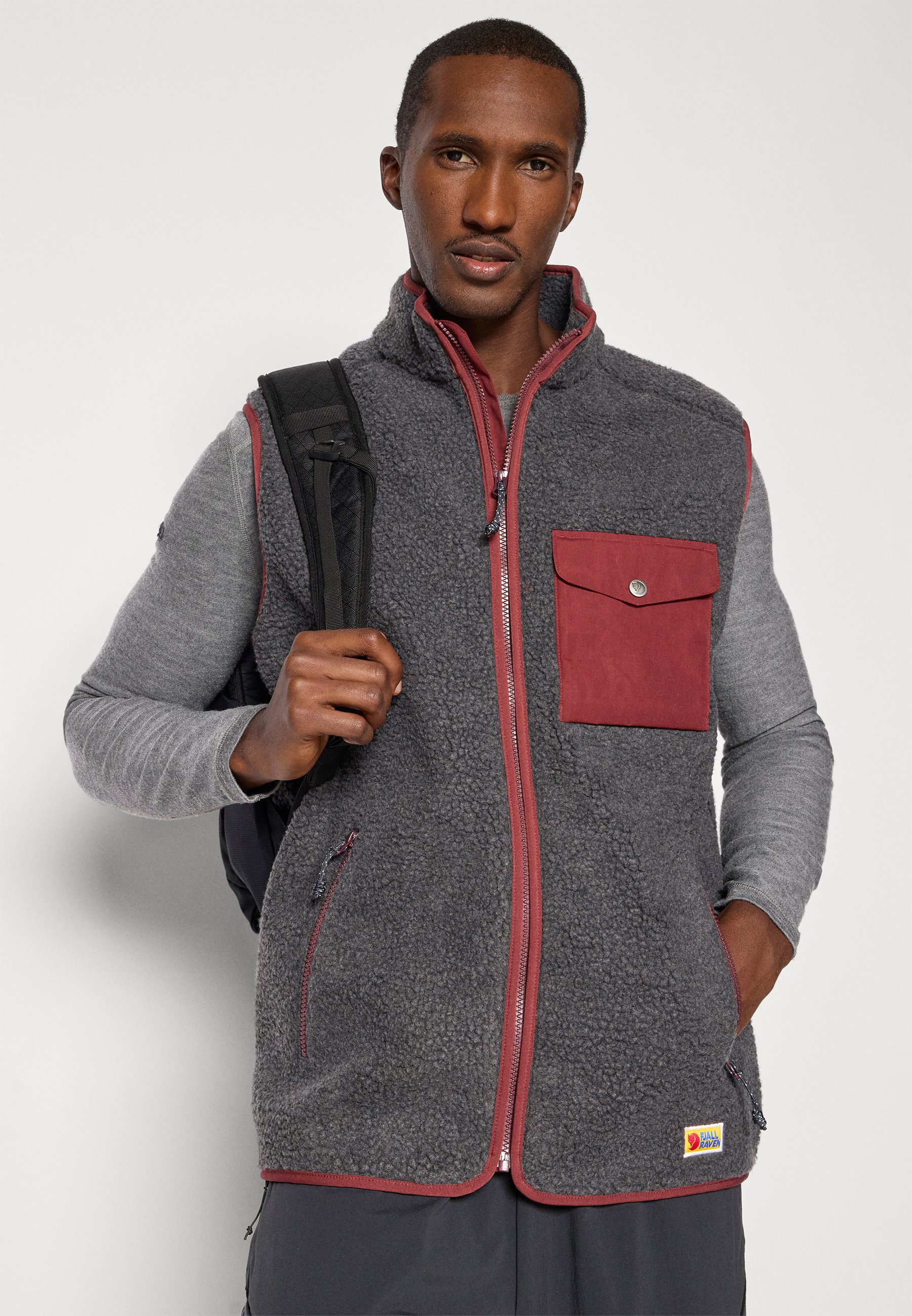 Fjällräven VARDAG PILE FLEECE VEST M - Waistcoat - dark grey