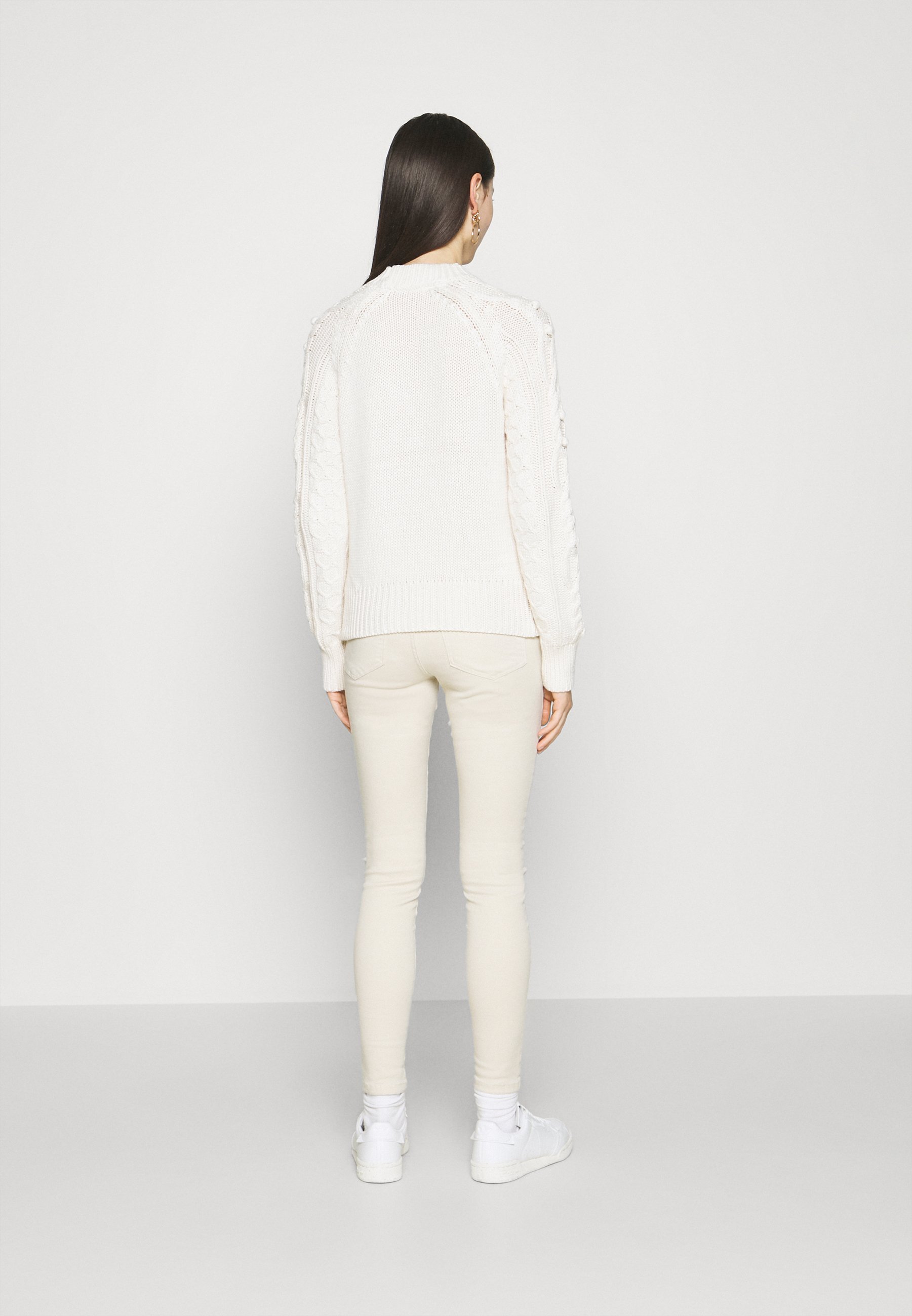 Pepe Jeans JAEL Strikkegenser buttermilk Zalando.no Pepe Jeans ALMAH Dunjakke after dark green Zalando.no