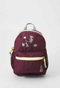 Unselected, amaranth