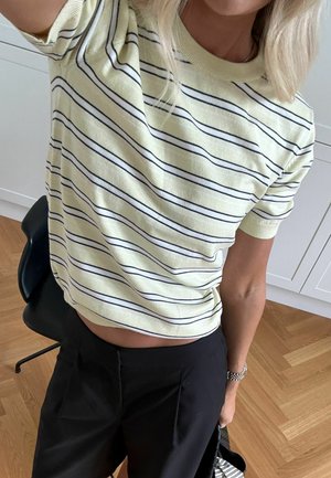 Noella, Majica kratkih rukava s printom - dannia butter stripe