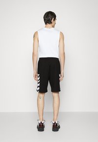EA7 Emporio Armani BERMUDA - Shorts - Black
