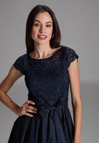 Swing SWING - Juhlamekko - navy