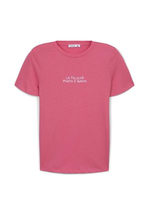 T-shirt in cotone rosa con maniche corte e scollo rotondo, con scritta bianca "LA FELICITÀ PUNTO E BASTA" sul davanti.