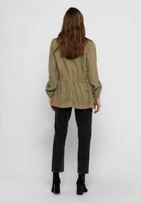 ONLY Tunn jacka - brown