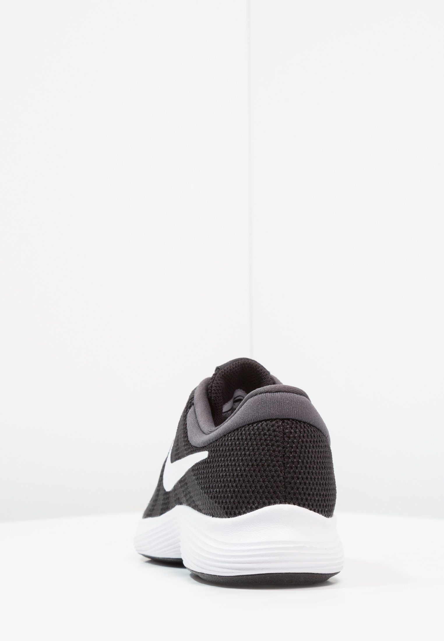 zalando nike revolution 4