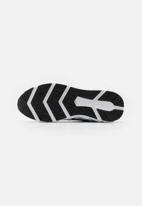 EA7 Emporio Armani ULTIMATE KOMBAT UNISEX - Sportcipő - white/black
