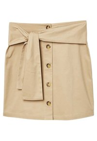 Falda beige a la altura de la rodilla con cinturilla anudada, cierre de botones en el frente y botones color tostado. Tejido liso con un diseño sencillo.