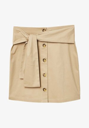 Jupe beige à mi-mollet avec une taille à nouer, fermeture à boutons sur le devant et boutons beiges. Tissu lisse au design simple.