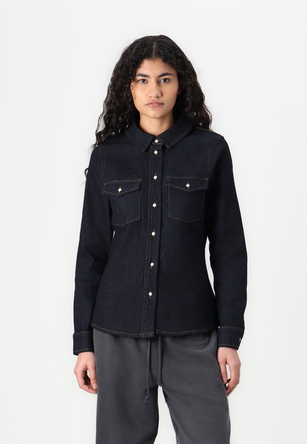 VMLIV FITTED SHIRT - Button-down blouse