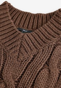 Next Neule - brown