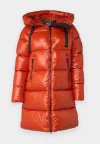Puffer coat in shiny orange material, featuring a hood, zippered pockets, and black accents on the shoulders and zipper.