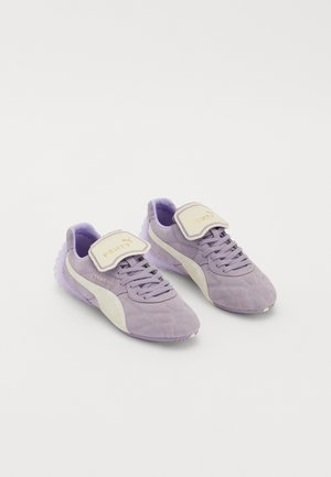 FENTY x PUMA FENTY AVANTI  - Sportcipő - pale plum/alpine snow