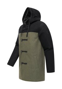 Cappotto duffle in lana bicolore con cappuccio e maniche nere, corpo verde oliva, chiusure con bottoni a toggles e tasche laterali.