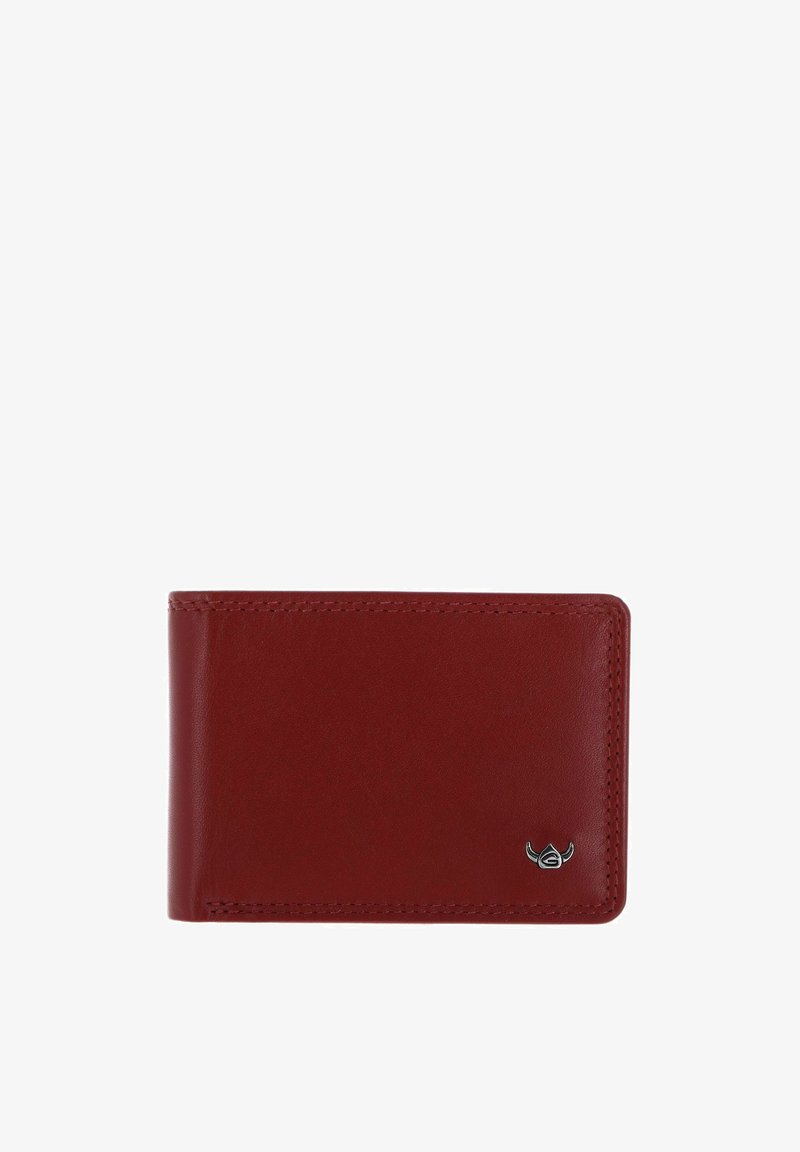 Portefeuille bifold en cuir rouge avec coutures visibles et petit logo tête de taureau argenté en bas à droite.