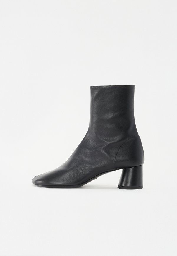 GLOVE - Classic ankle boots