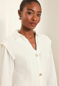 Lipsy REGULAR FIT -POPLIN SLEEVE  - Pletené šaty - white
