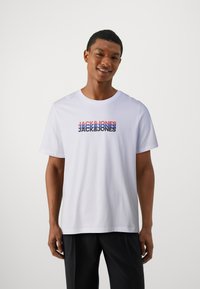 Jack & Jones JJCYBER TEE CREW NECK 5 PACK - Print T-shirt - mountain spring/white/black