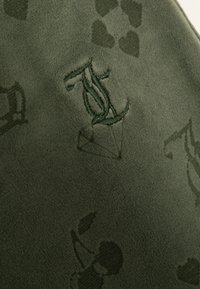 Thumbnail Image 7