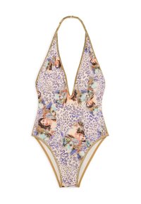 Maillot de bain une pièce avec un imprimé léopard lavande comportant des visages et des papillons, des finitions dorées, un décolleté en V profond et une bride autour du cou.
